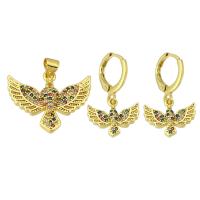 Messing hanger met micro-paved kubieke zirconia's, Eagle, gold plated, mode sieraden & DIY & verschillende stijlen voor de keuze & micro pave zirconia & voor vrouw, multi-gekleurde, Gat:Ca 3mm, 10pC's/Lot, Verkocht door Lot