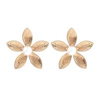 Pendientes de Perno de Aleación de Zinc, con Perlas de plástico ABS, Flor, chapado en color dorado, Joyería & para mujer, dorado, 43x45mm, Vendido por Par