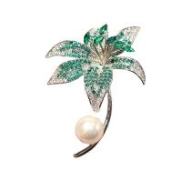 Zirkoon Broche, Messing, met Plastic Pearl, Lily, plated, micro pave zirconia & voor vrouw, meer kleuren voor de keuze, nikkel, lood en cadmium vrij, 60x40mm, Verkocht door PC