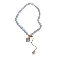 Freshwater Pearl Brass Chain Necklace, Pérolas de água doce, with cobre, Coração, banhado a ouro genuino, joias de moda & micro pavimento em zircônia cúbica & para mulher, branco, comprimento 43 cm, vendido por PC