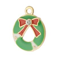 Pendentifs Noël en alliage de zinc, guirlande de noël, Placage de couleur d'or, unisexe & émail & avec strass & creux, vert, protéger l'environnement, sans nickel, plomb et cadmium, 15x19x3mm, Trou:Environ 2mm, Environ 500PC/sac, Vendu par sac