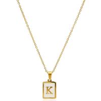 Collier d'acier titane, avec coquille, rectangle, Placage de couleur d'or, lettres sont de A à Z & styles différents pour le choix & pour femme, Longueur Environ 15.74 pouce, Vendu par PC