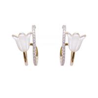 Boucles d'oreilles en laiton zircon cubique pavent, avec résine, Tulip, Placage de couleur d'or, pavé de micro zircon & pour femme, protéger l'environnement, sans nickel, plomb et cadmium, 20x10mm, Vendu par paire