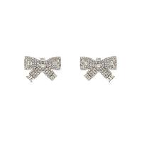 Zinklegering oorknoppen, Zinc Alloy, Strik, platinum plated, voor vrouw & met strass, nikkel, lood en cadmium vrij, 22x34mm, Verkocht door pair