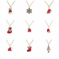 alliage de zinc collier, Placage de couleur d'or, Bijoux de Noël & styles différents pour le choix & pavé de micro zircon & pour femme & émail, protéger l'environnement, sans nickel, plomb et cadmium, Longueur 15.75 pouce, Vendu par PC