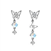 asymmetrische oorbellen, Zinc Alloy, met Sea Opal, Vlinder, silver plated, mode sieraden & voor vrouw, zilver, nikkel, lood en cadmium vrij, 23mm,32mm, Verkocht door pair