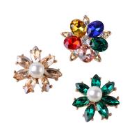 Zinc Alloy Broche Finde, med Rhinestone, Flower, guldfarve belagt, forskellige stilarter for valg & for kvinde, flere farver til valg, 27x27mm, Solgt af PC