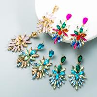 Rhinestone Earring Zinc Alloy with Glass Rhinestone fashion jewelry & for woman nickel lead & cadmium free Sold By Pair