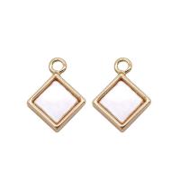 Naturliga Vit Shell Halsband, Mässing, med White Shell, Rhombus, 14K guldpläterad, Unisex, vit, nickel, bly och kadmium gratis, 8x10mm, Säljs av PC