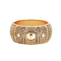 Zinc Alloy Bangle Smykker, guldfarve belagt, mode smykker & for kvinde, gylden, 78x32mm, Solgt af PC