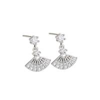 Sterling zilveren oorringen met micro-paved kubieke zirconia's, 925 sterling zilver, silver plated, micro pave zirconia & voor vrouw, zilver, 16mm, Verkocht door pair