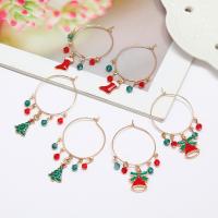 Boucles d'oreilles de Noël, alliage de zinc, Placage de couleur d'or, Conception de Noël & styles différents pour le choix & pour femme & émail, plus de couleurs à choisir, protéger l'environnement, sans nickel, plomb et cadmium, 50x33mm, Vendu par paire