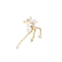 laiton Clip boucle d’oreille, avec perle résine, Plaqué d'or, bijoux de mode & pavé de micro zircon & pour femme, doré, protéger l'environnement, sans nickel, plomb et cadmium, 5x31mm, Vendu par PC