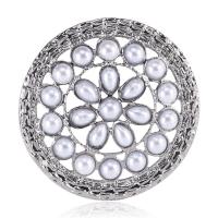 Kunststof Pearl Brooch, Zinc Alloy, met Plastic Pearl, Rond plat, silver plated, voor vrouw & hol, wit, nikkel, lood en cadmium vrij, 43x43mm, Verkocht door PC