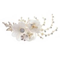 Næb klip, Zinc Alloy, med messingtråd & Lace & Plastic Pearl, Flower, guldfarve belagt, for kvinde & med rhinestone, gylden, nikkel, bly & cadmium fri, 150x75mm, Solgt af PC