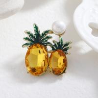 Strass Broche, Zinc Alloy, Ananas, gold plated, voor vrouw & met strass, 26x32mm, Verkocht door PC