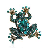 Broche de strass, alliage de zinc, grenouille, pour femme & avec strass, vert, protéger l'environnement, sans nickel, plomb et cadmium, 41x45mm, Vendu par PC