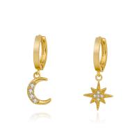 Pendientes asimétricos, metal, Luna y estrella, chapado en color dorado, Joyería & micro arcilla de zirconia cúbica & para mujer, dorado, libre de níquel, plomo & cadmio, 10x24mm, Vendido por Par