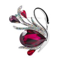 Crystal broche, Zinc Alloy, met Kristal, Zwaan, mode sieraden & voor vrouw & met strass, meer kleuren voor de keuze, nikkel, lood en cadmium vrij, 55x47mm, Verkocht door PC