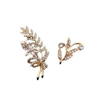 Fashion Dekoration Blomster, Zinc Alloy, Branch, guldfarve belagt, du kan DIY & forskellige stilarter for valg & med rhinestone, flere farver til valg, nikkel, bly & cadmium fri, 31x26mm, Solgt af PC