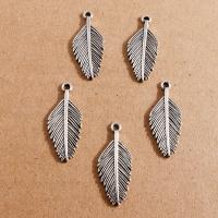 Cink ötvözet Feather Medálok, Levél növényen, ezüst színű bevonattal, DIY, nikkel, ólom és kadmium mentes, 31x13mm, 10táskák/Lot, Által értékesített Lot