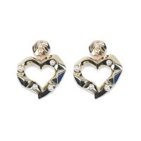 Rhinestone Ørering, Zinc Alloy, med Plastic Pearl, Heart, guldfarve belagt, mode smykker & for kvinde & med rhinestone & hule, gylden, nikkel, bly & cadmium fri, 33x42mm, Solgt af par