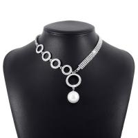 Kunststof parel ketting, Zinc Alloy, met Plastic Pearl, mode sieraden & voor vrouw & met strass, platina kleur, Lengte 40-48 cm, Verkocht door PC