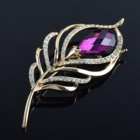 Crystal broche, Zinc Alloy, met Kristal, Veer, voor vrouw & met strass, nikkel, lood en cadmium vrij, 65x25mm, Verkocht door PC