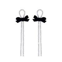 Fashion frynser øreringe, Zinc Alloy, med Velveteen, Bowknot, forgyldt, for kvinde & med rhinestone, flere farver til valg, 45x88mm, Solgt af par