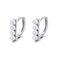 Messing Huggie Hoop Earring, met Shell Pearl, plated, mode sieraden & voor vrouw, meer kleuren voor de keuze, nikkel, lood en cadmium vrij, 9.8*3.2mm, Verkocht door pair