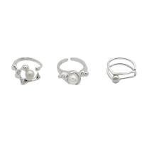 Messing ringen, met Plastic Pearl, silver plated, verstelbaar & voor vrouw, meer kleuren voor de keuze, Maat:6-8, Verkocht door PC