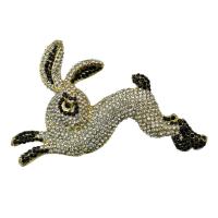 Broche de strass, alliage de zinc, lapin, Placage de couleur d'or, unisexe & avec strass, plus de couleurs à choisir, protéger l'environnement, sans nickel, plomb et cadmium, 90x60mm, Vendu par PC