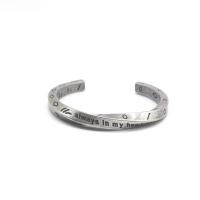 Titanium Steel Σφαλιάρα Bangle, αντίκες χρώμα επάργυρα, με σχέδιο επιστολής & για τον άνθρωπο, Μήκος Περίπου 6.3-7.5 inch, Sold Με PC