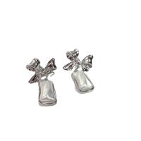 Hars Earring, Zinc Alloy, met Hars, Strik, silver plated, mode sieraden & voor vrouw, zilver, nikkel, lood en cadmium vrij, 21x35mm, Verkocht door pair