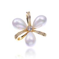 Kunststof Pearl Brooch, Messing, met Plastic Pearl, Bloem, plated, micro pave zirconia & voor vrouw, meer kleuren voor de keuze, nikkel, lood en cadmium vrij, 23x24mm, Verkocht door PC