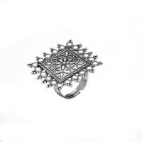 Zinc Alloy Finger Ring silver color plated fashion jewelry & for woman silver color 18mm Sold By PC