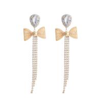 Fashion Fringe Boucles d'oreilles, alliage de zinc, Noeud papillon, Placage de couleur d'or, bijoux de mode & pour femme & avec strass, doré, protéger l'environnement, sans nickel, plomb et cadmium, 125x35mm, Vendu par paire