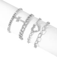 Fer Bracelets, avec alliage de zinc, coeur, Placage, 4 pièces & bijoux de mode & pour femme & avec strass, plus de couleurs à choisir, protéger l'environnement, sans nickel, plomb et cadmium, Vendu par fixé