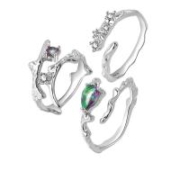 Bague Zircon cubique en laiton, avec zircon cubique, Placage de couleur platine, styles différents pour le choix & pour femme, plus de couleurs à choisir, protéger l'environnement, sans nickel, plomb et cadmium, Vendu par PC