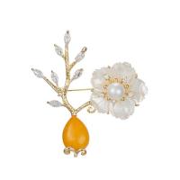 Shell Broche, Messing, met Schelp & Plastic Pearl, mode sieraden & micro pave zirconia & voor vrouw, gouden, nikkel, lood en cadmium vrij, 50x53mm, Verkocht door PC