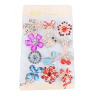 Rhinestone Broche, Zinc Alloy, forgyldt, for kvinde & med rhinestone, flere farver til valg, 10-30mm, Solgt af PC