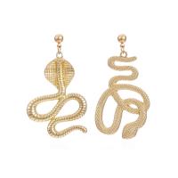 Boucles d'oreilles asymétriques, alliage de zinc, serpent, gravé, bijoux de mode & pour femme, doré, protéger l'environnement, sans nickel, plomb et cadmium, 57x33mm, Vendu par paire