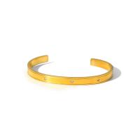 Brazalete del acero inoxidable, Letra C, Joyería & micro arcilla de zirconia cúbica & para mujer, dorado, libre de níquel, plomo & cadmio, 62.23x5.45mm, Vendido por UD