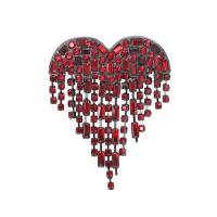 Rhinestone Broche, Zinc Alloy, Heart, sølvfarvet forgyldt, for kvinde & med rhinestone, rød, nikkel, bly & cadmium fri, 43x55mm, Solgt af PC