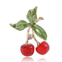 Broche émail, alliage de zinc, avec résine, cerise, Placage de couleur d'or, pour femme & avec strass, rouge, protéger l'environnement, sans nickel, plomb et cadmium, 31x39mm, Vendu par PC