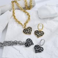 Micro zirconi Pave ottone Jewelry Set, Cuore, gioielli di moda & stili diversi per la scelta & Micro spianare cubic zirconia & per la donna, nessuno, assenza di nichel,piombo&cadmio, 37mm,23mm, Lunghezza Appross. 45 cm, Venduto da PC