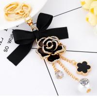 Zinc Alloy Key Clasp with Plastic Pearl Flower Unisex & enamel & with rhinestone nickel lead & cadmium free 7.2*16.8cm Sold By PC