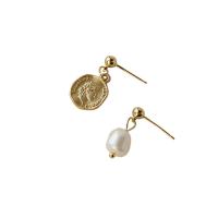 Boucles d'oreilles asymétriques, perle d'eau douce cultivée, avec laiton,  puce boucle d'oreille, Plaqué d'or 14K, Naturel & bijoux de mode & pour femme, deux couleurs différentes, 24x10mm, Vendu par paire