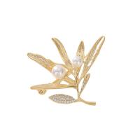 Plastic Pearl Brooch Brass with Plastic Pearl Flower Vacuum Ion Plating fashion jewelry & micro pave cubic zirconia & for woman golden nickel lead & cadmium free Sold By PC