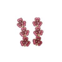 Boucles d'oreilles en alliage de zinc, fleur, Placage, bijoux de mode & avec strass, rose, protéger l'environnement, sans nickel, plomb et cadmium, 23x64mm, Vendu par paire